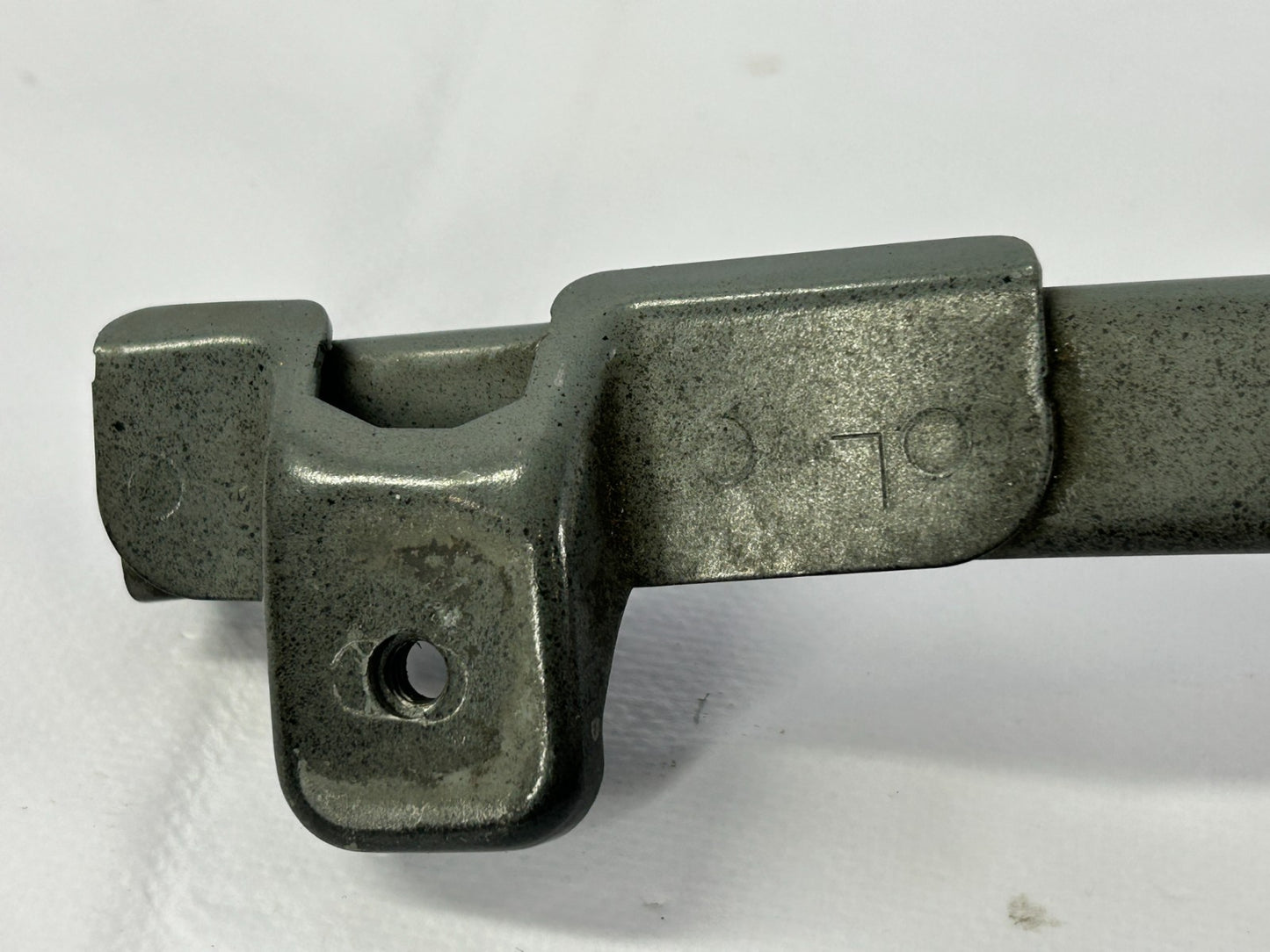 2004-2006 Toyota Tundra Front Left Side Door Guide Channel Rail OEM 67402-0C020