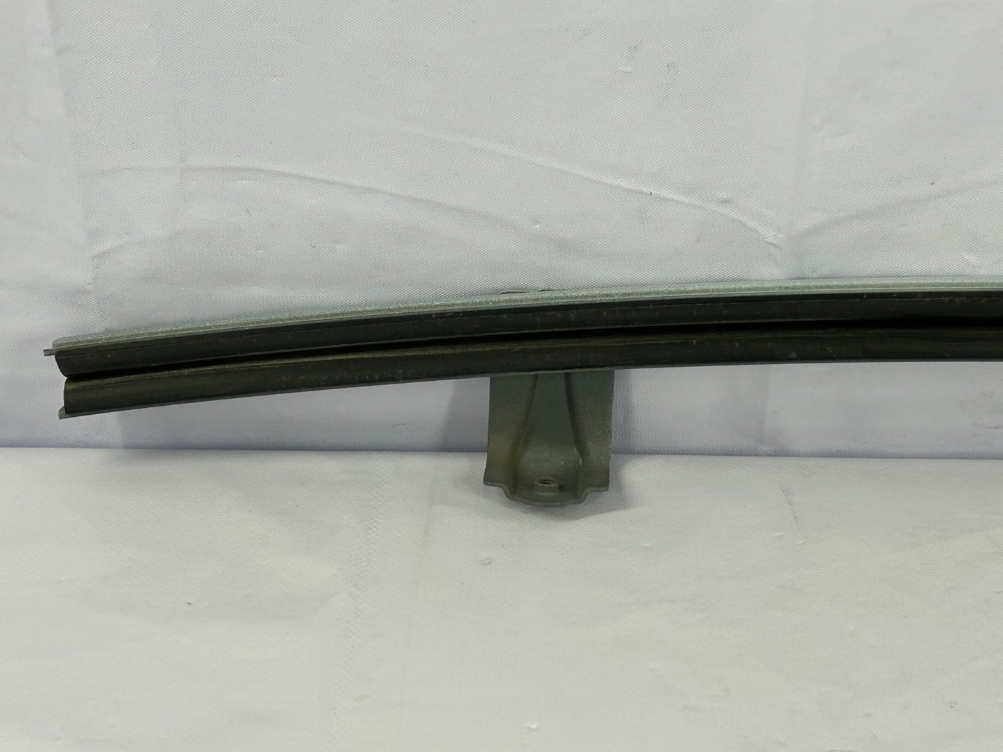 2004-2006 Toyota Tundra Rear Right Door Guide Channel Rail OEM 67403-0C020