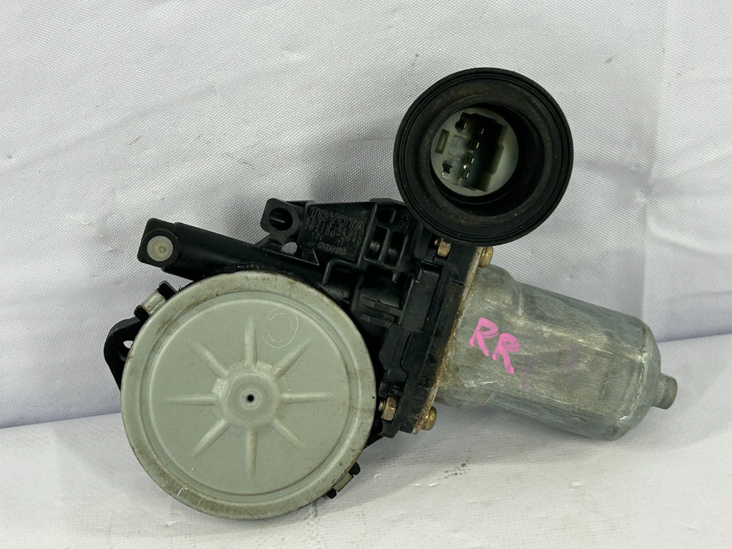 2003-2006 Toyota Tundra Double Cab Rear Right Power Window Motor OEM 85710-AE010
