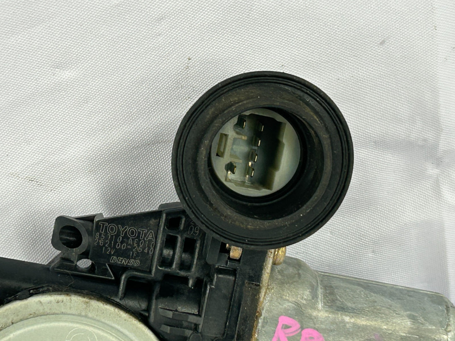 2003-2006 Toyota Tundra Double Cab Rear Right Power Window Motor OEM 85710-AE010