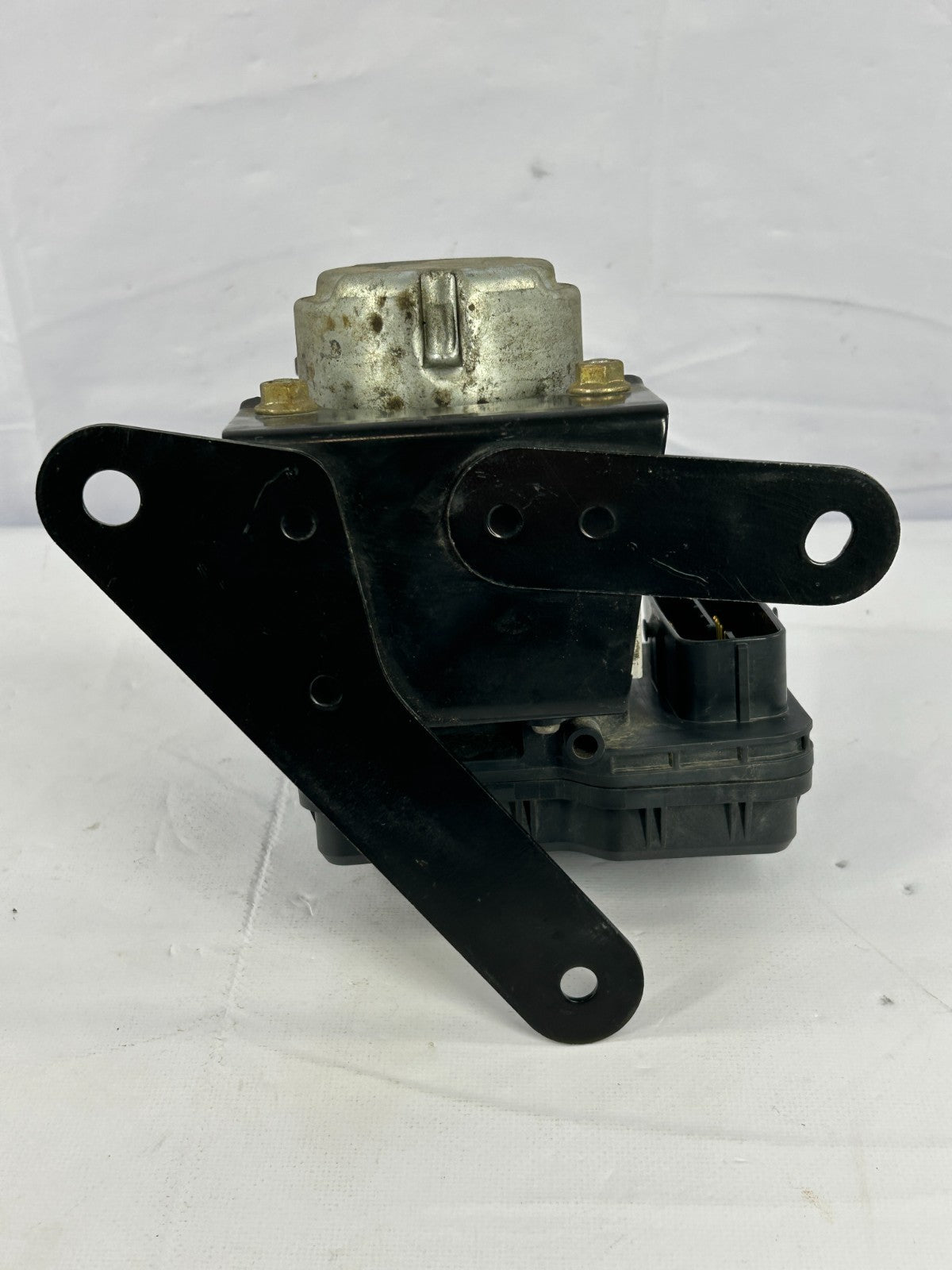 2003-2005 Toyota Tundra ABS Anti Lock Brake Control Module OEM 44050-0C090