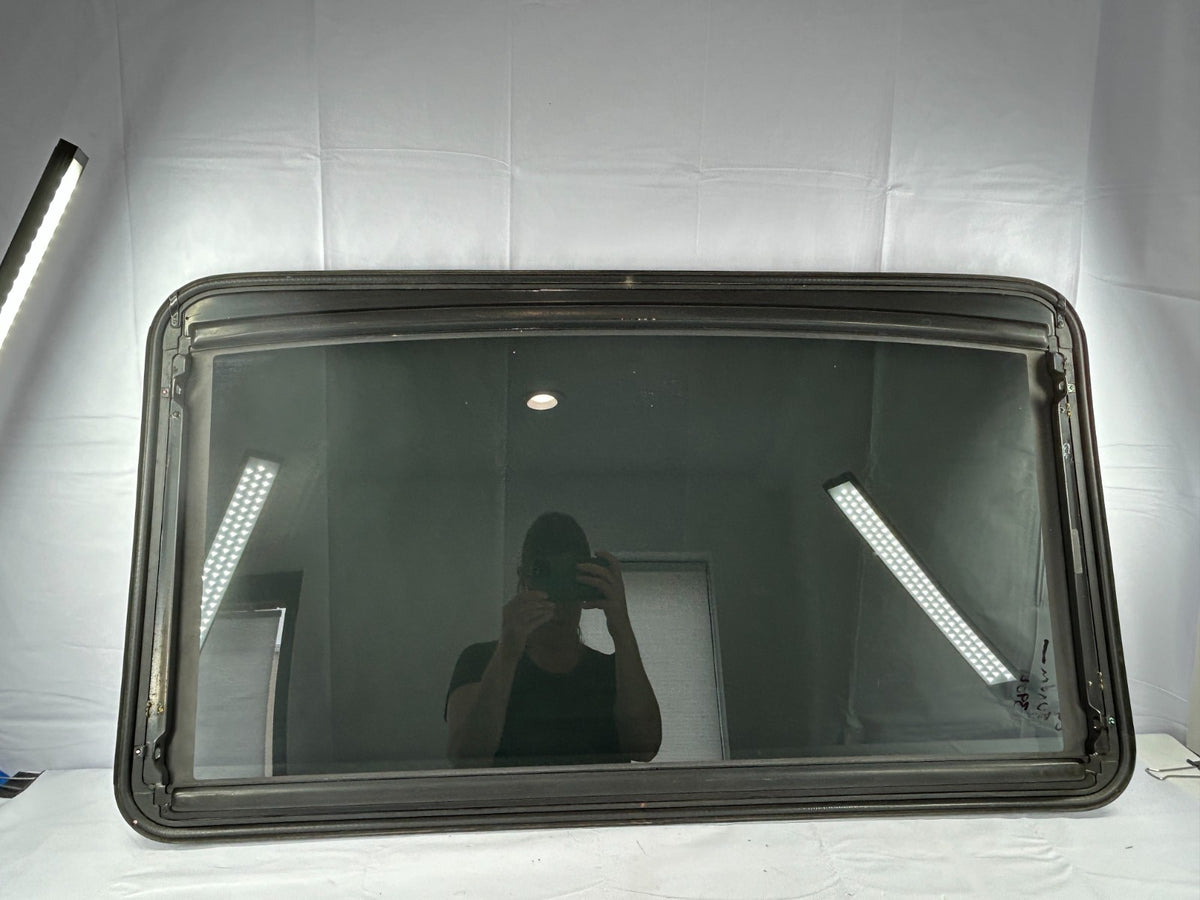 2003-2006 Toyota Tundra Sunroof Moonroof Roof Window Glass OEM 63201-0C010