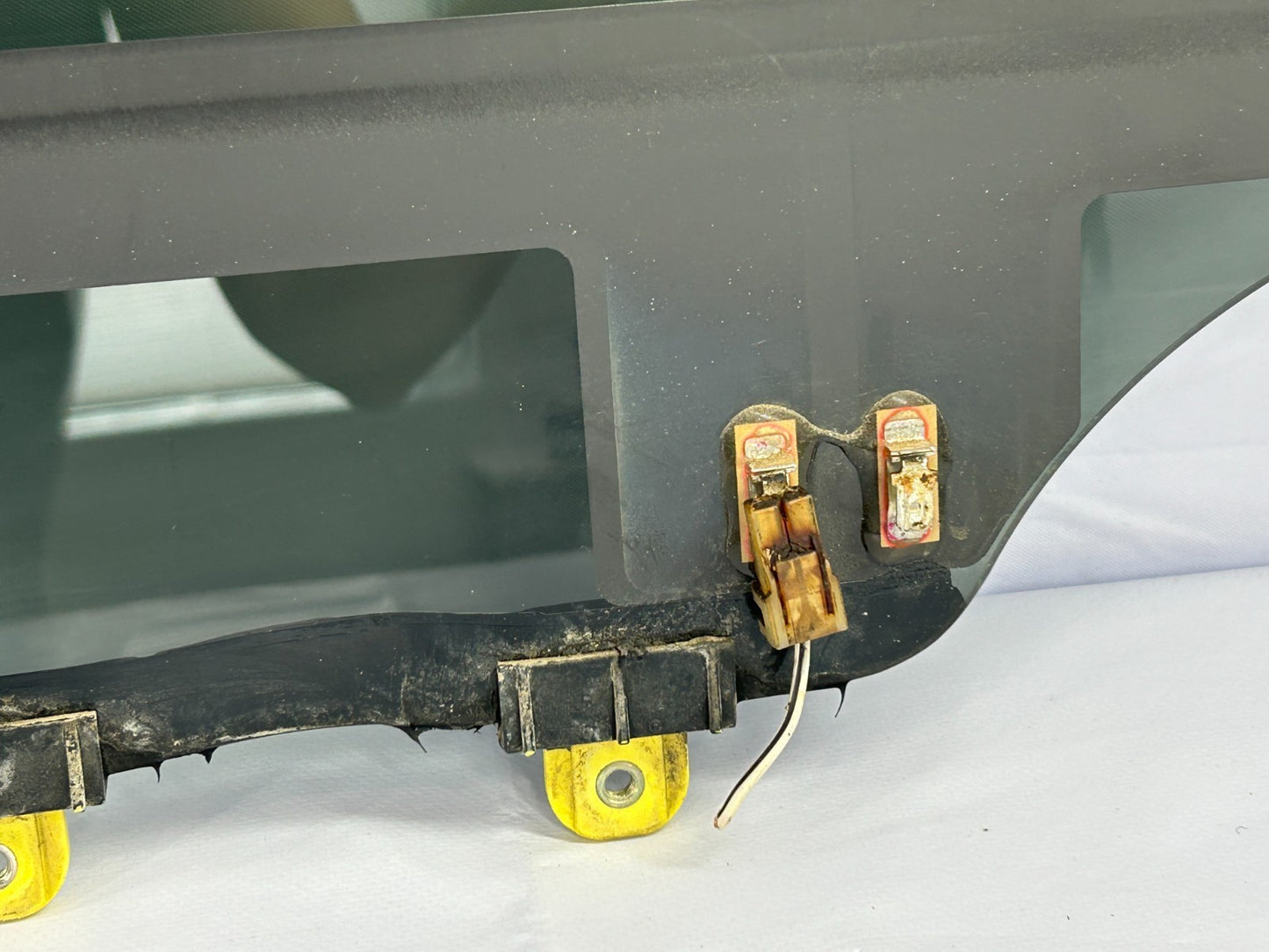 2003-2006 Toyota Tundra Rear Back Tailgate Liftgate Door Glass OEM 68150-0C030