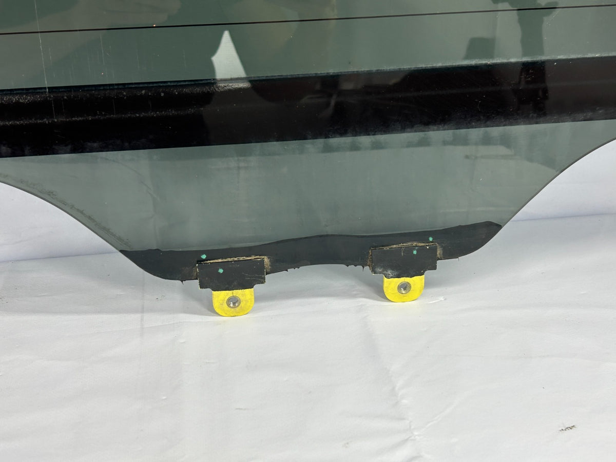 2003-2006 Toyota Tundra Rear Back Tailgate Liftgate Door Glass OEM 68150-0C030