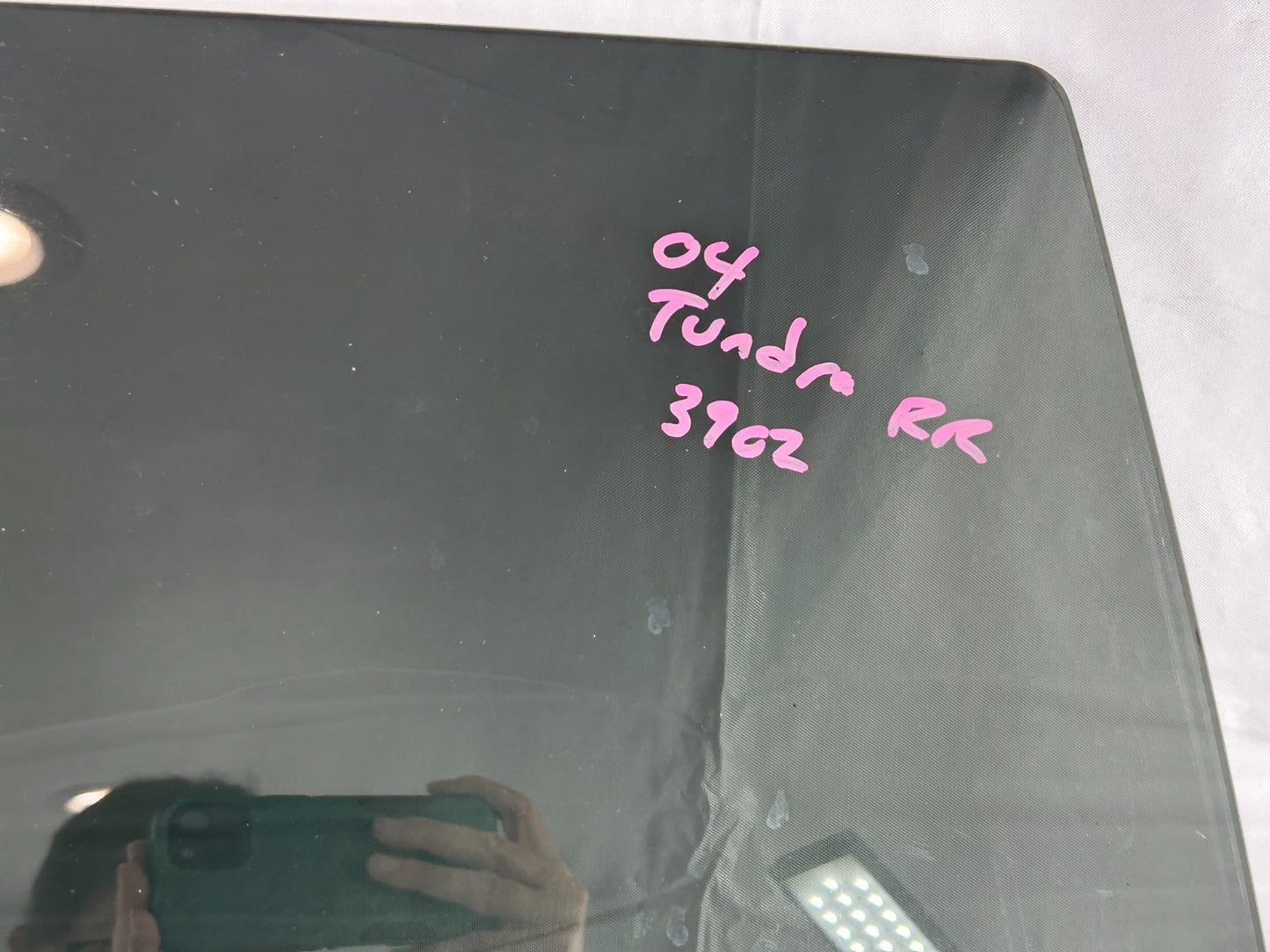 03-06 Toyota Tundra Double Cab Rear Right Side Door Window Glass OEM 68103-0C040