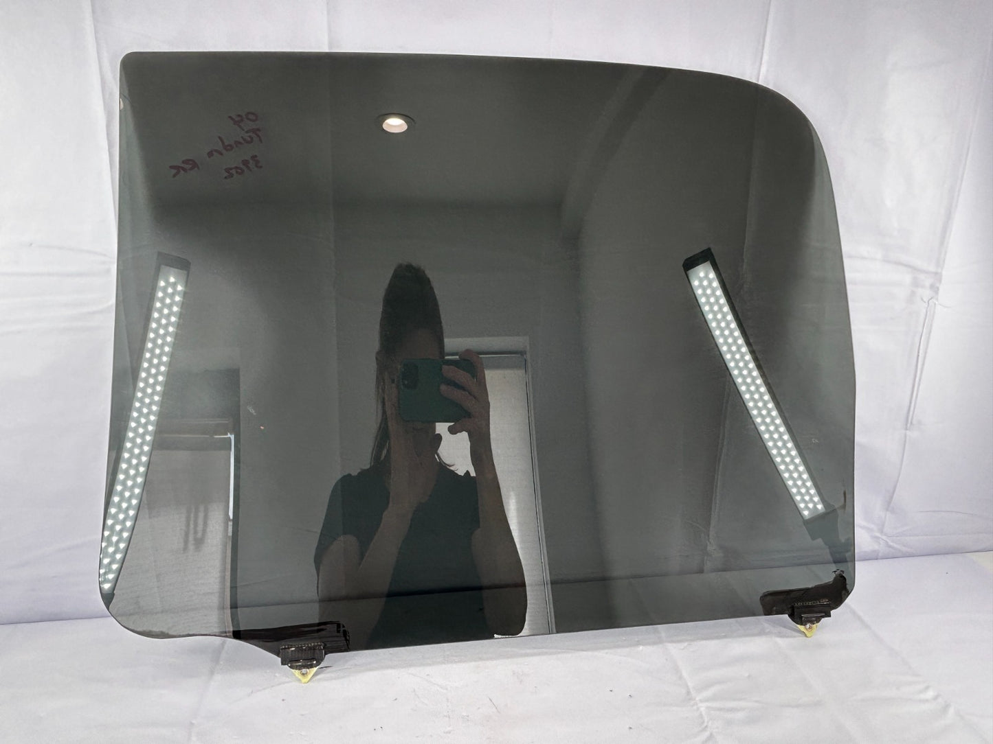 03-06 Toyota Tundra Double Cab Rear Right Side Door Window Glass OEM 68103-0C040