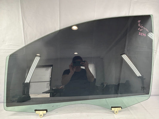 2011-2015 Toyota Sienna Front Left Driver Side Door Window Glass 68102-08050