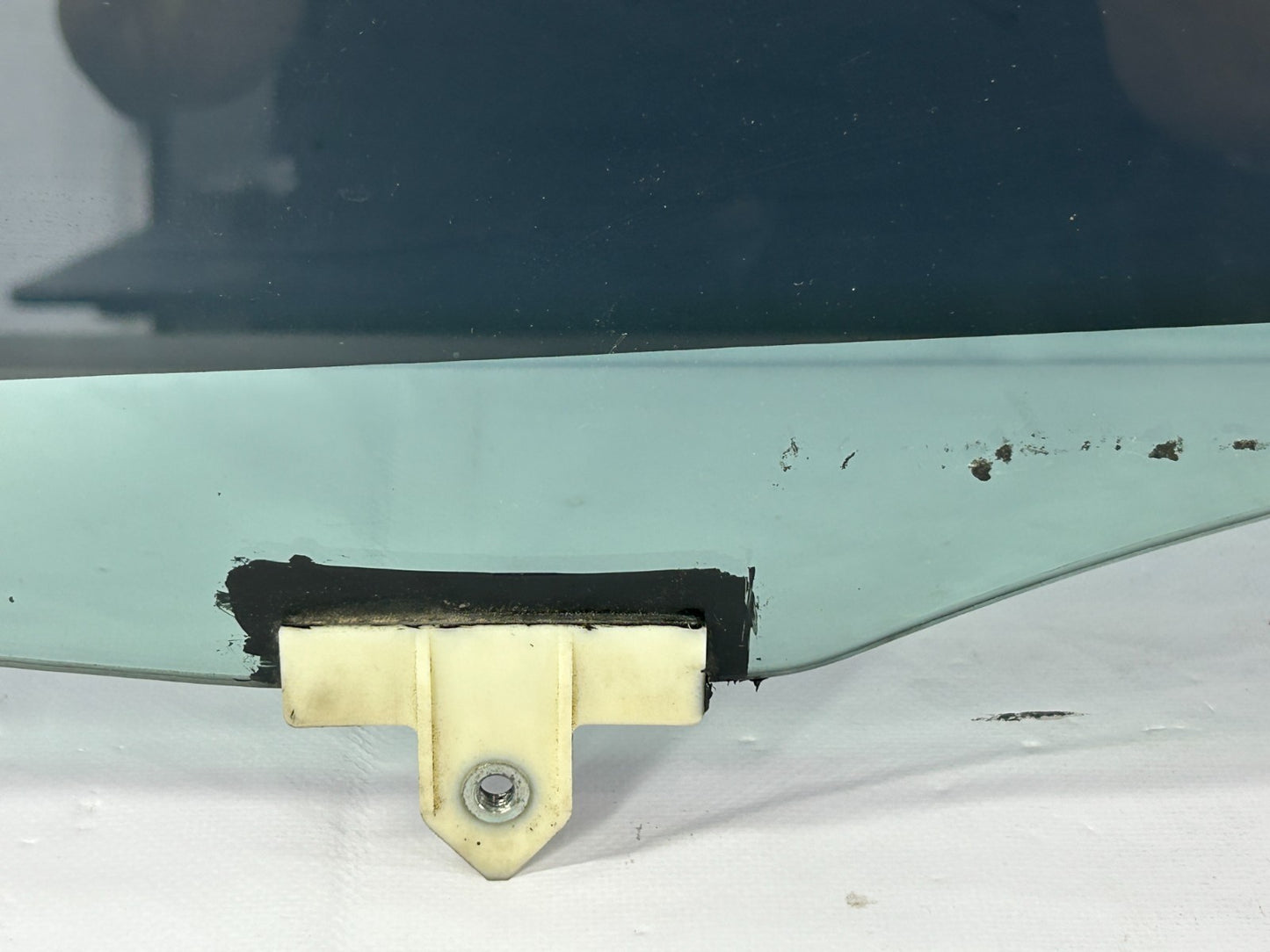 2011-2015 Toyota Sienna Front Left Driver Side Door Window Glass 68102-08050