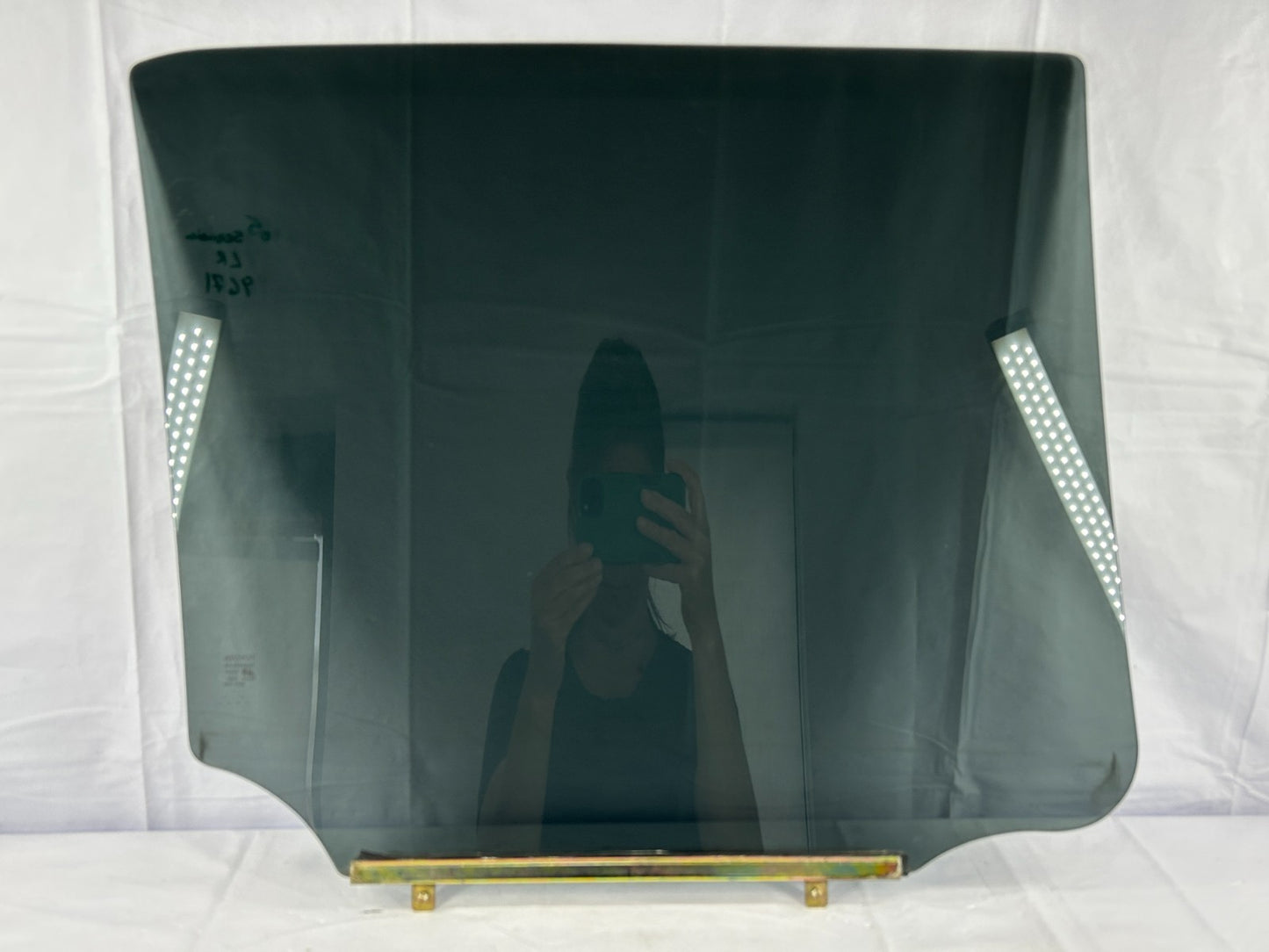 2001-2007 Toyota Sequoia Rear Left Driver Side Door Window Glass OEM 68104-0C020