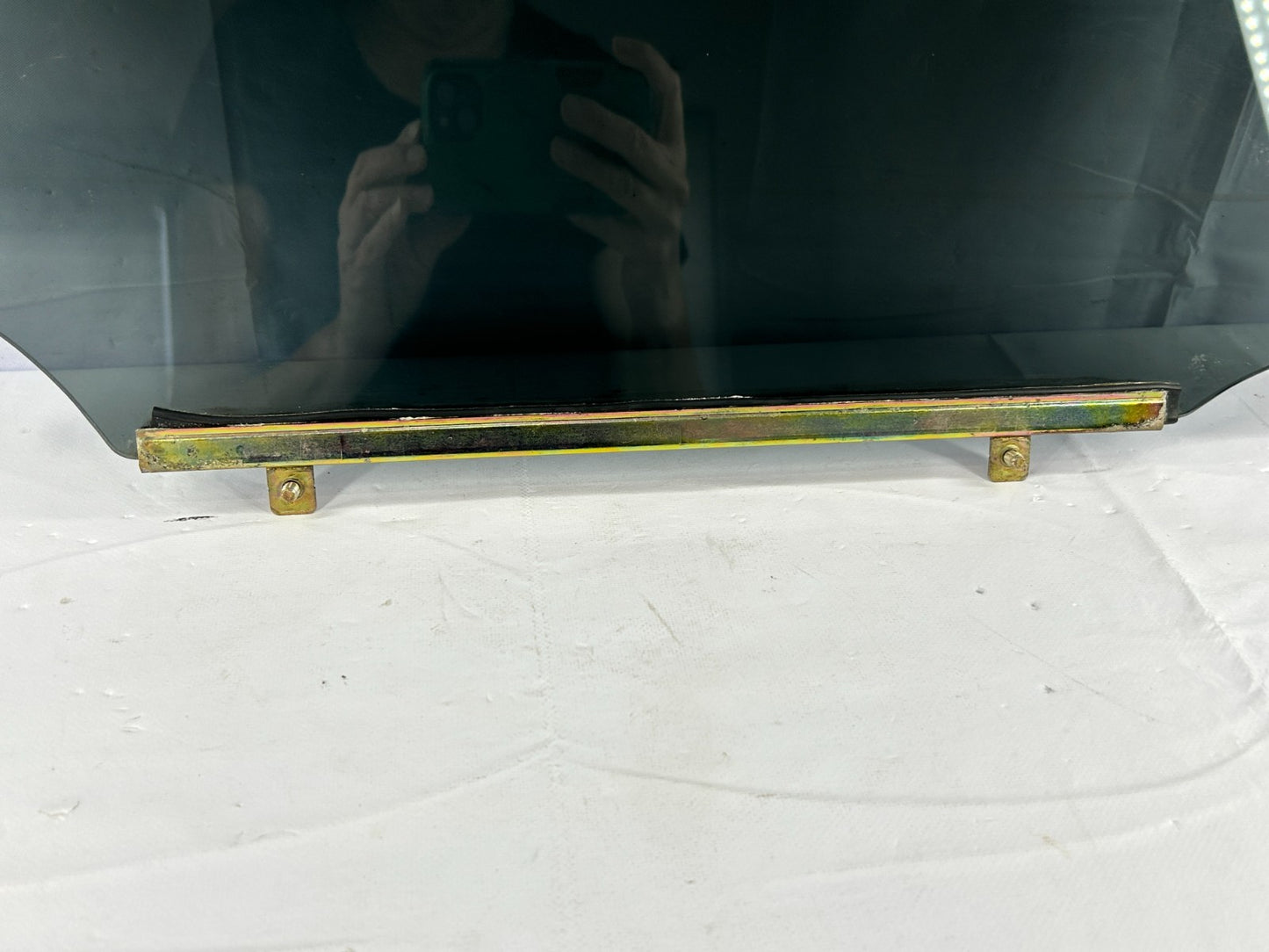 2001-2007 Toyota Sequoia Rear Left Driver Side Door Window Glass OEM 68104-0C020