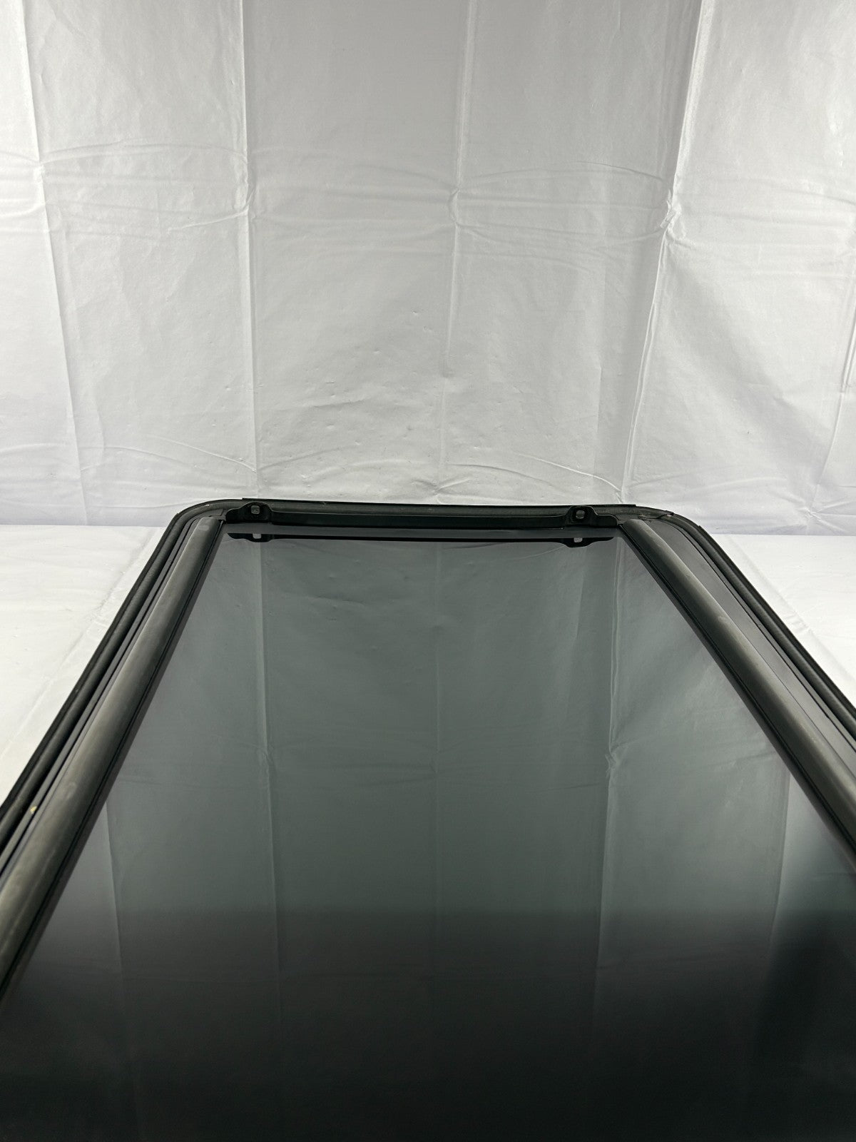 01-07 Toyota Sequoia Tundra Sunroof Moonroof Roof Window Glass OEM 63201-0C010