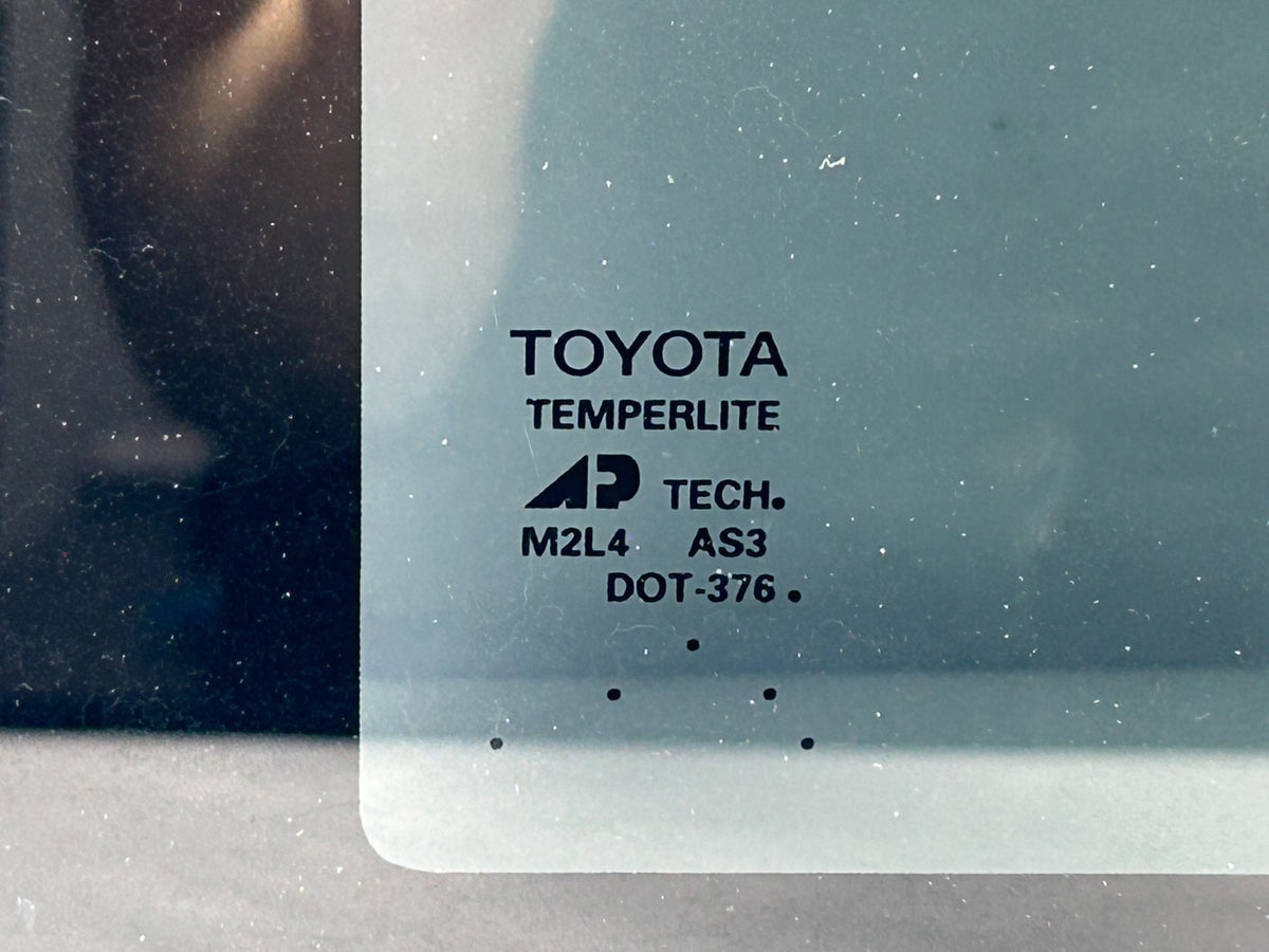 01-07 Toyota Sequoia Tundra Sunroof Moonroof Roof Window Glass OEM 63201-0C010