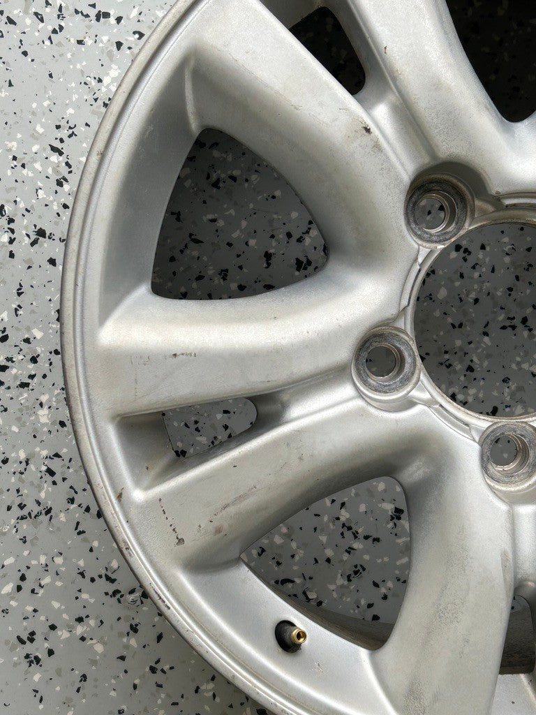 2003-2004 Lexus LX470 18x8 Aluminum Alloy Silver 5 Spoke OEM