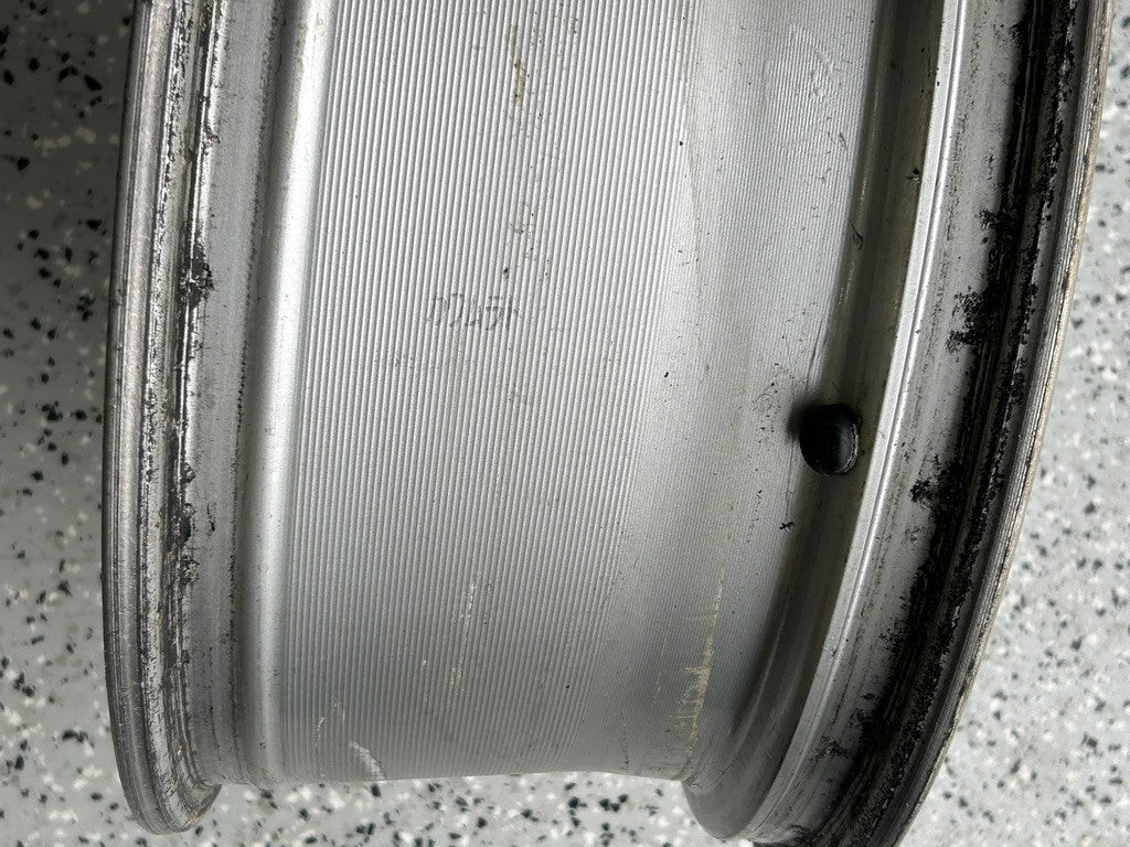 2003-2004 Lexus LX470 18x8 Aluminum Alloy Silver 5 Spoke OEM