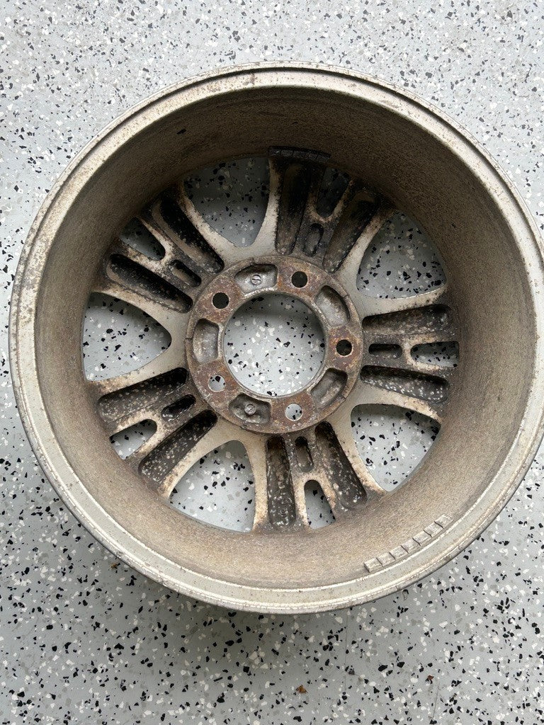 2003-2004 Lexus LX470 18x8 Aluminum Alloy Silver 5 Spoke OEM
