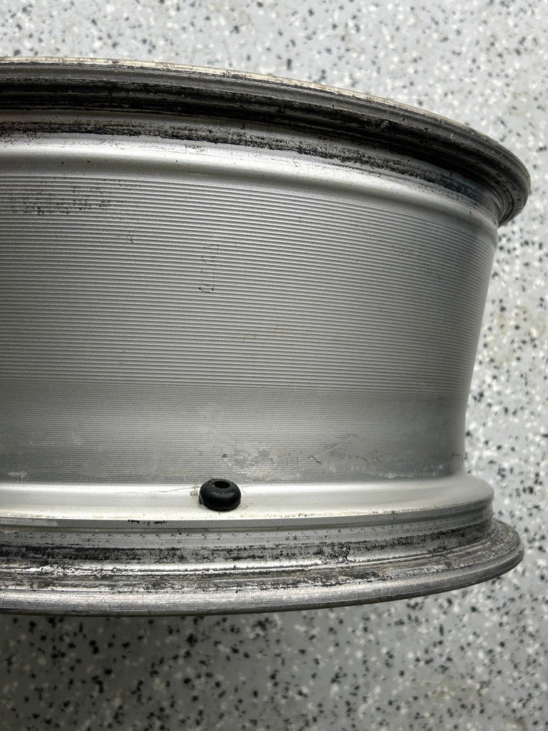 2003-2004 Lexus LX470 18x8 Aluminum Alloy Silver 5 Spoke OEM