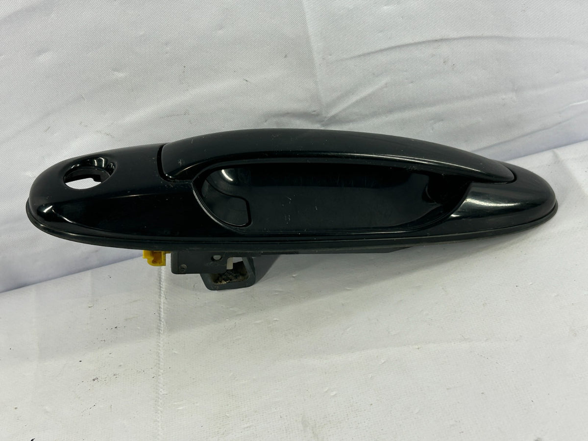 03-06 Toyota Tundra Front Right Exterior Door Handle Black OEM 69210-34050-C0