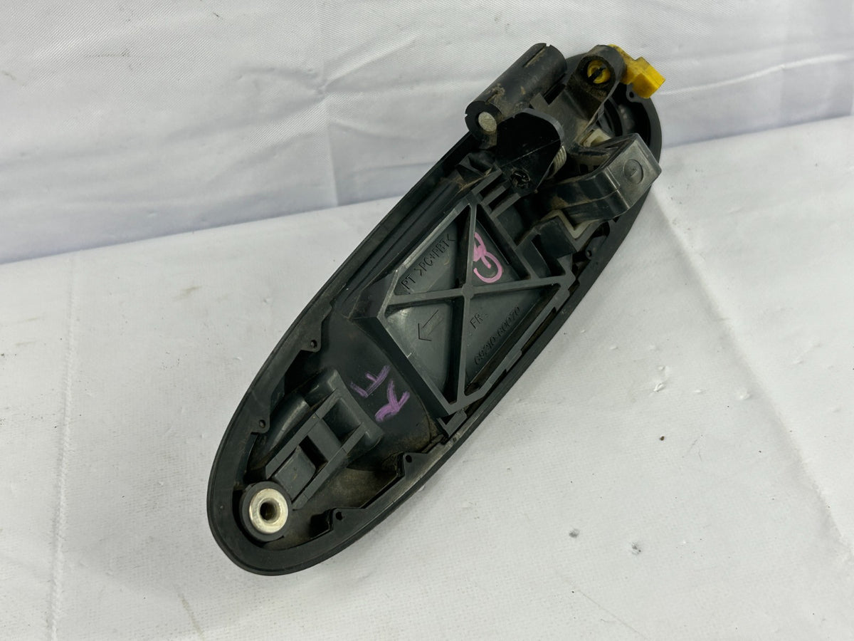 03-06 Toyota Tundra Front Right Exterior Door Handle Black OEM 69210-34050-C0