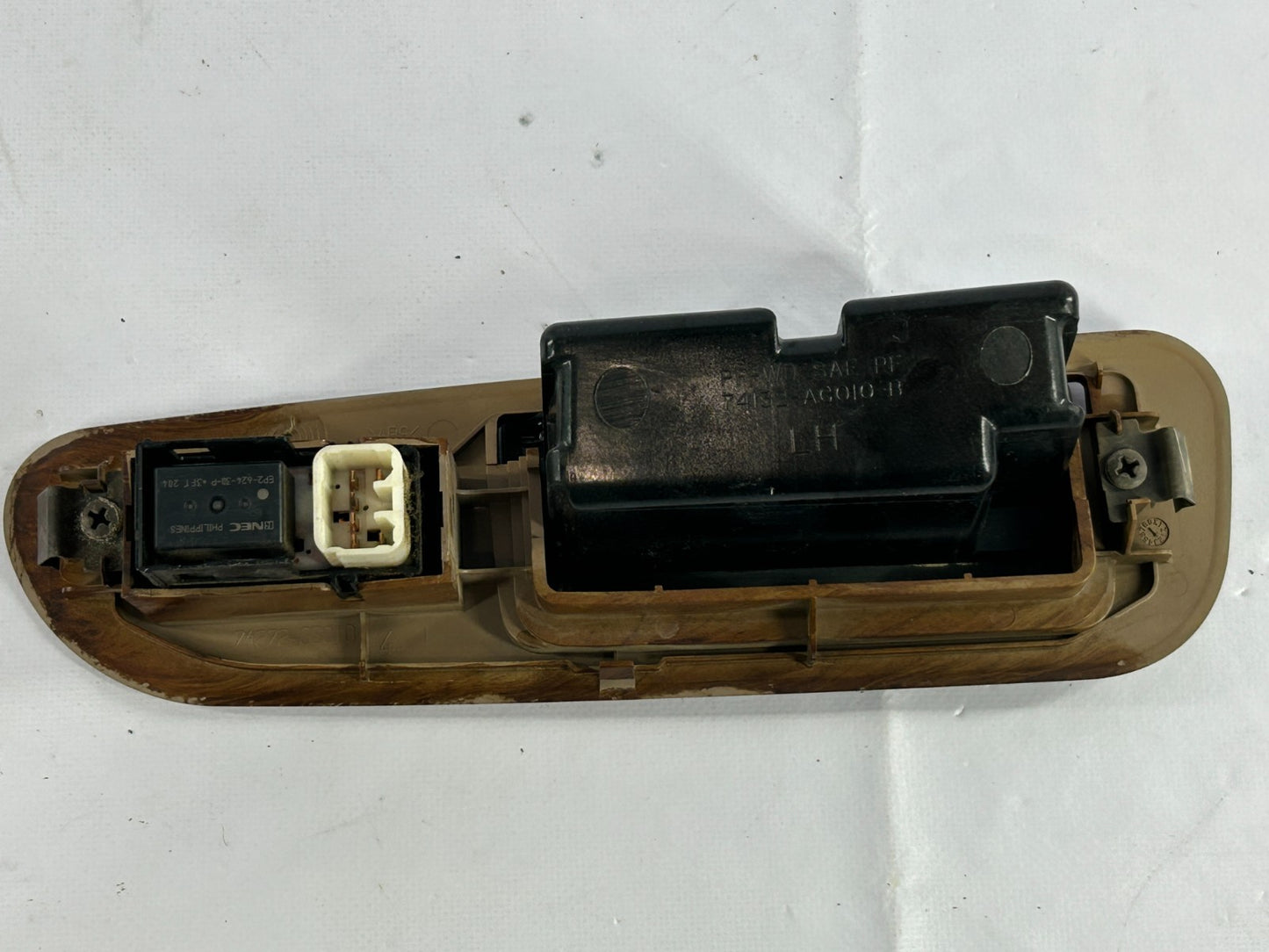 2004-2006 Toyota Tundra Double Cab Rear Left Window Switch 74204-0C030 OEM