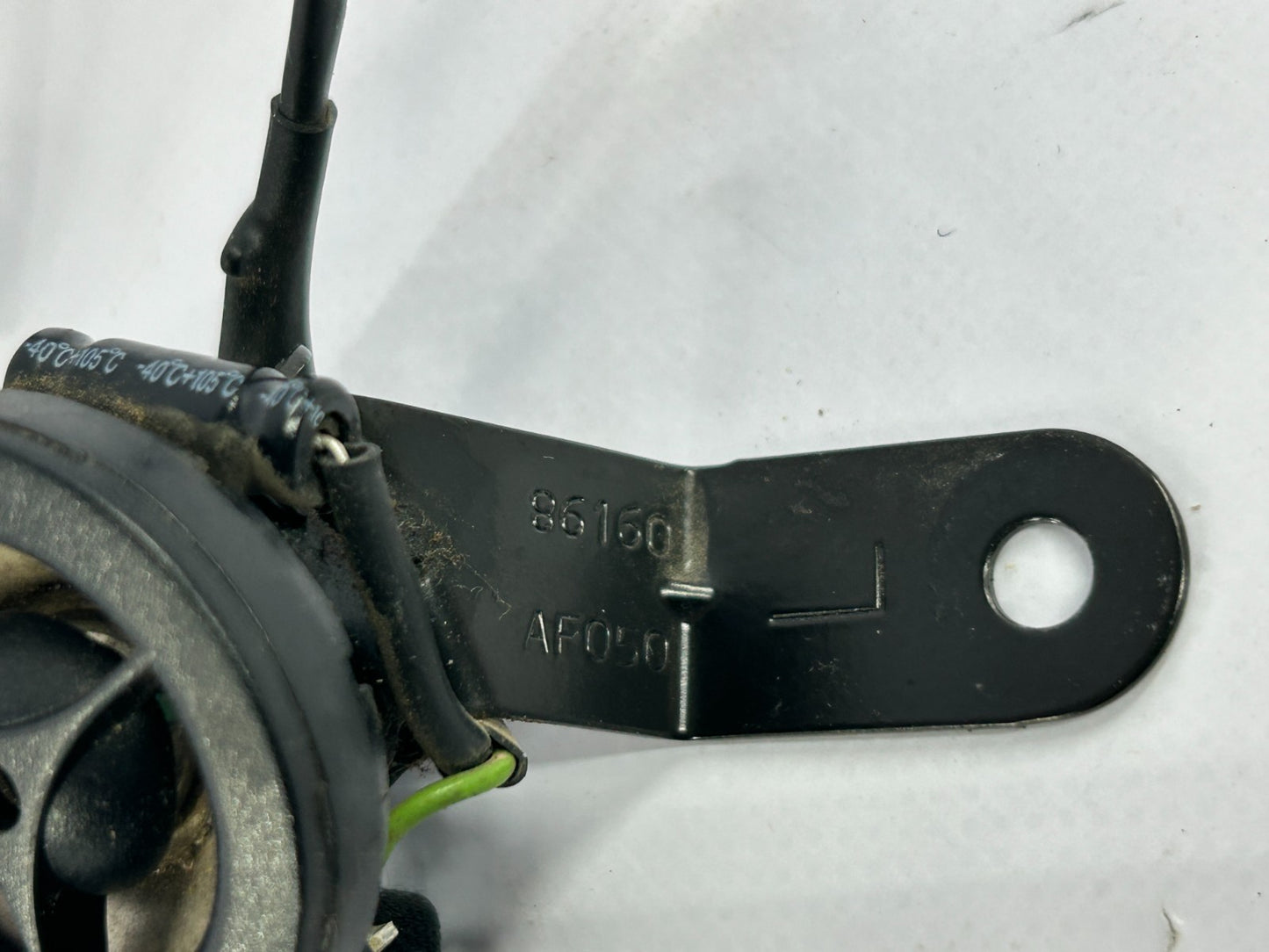 2004-2006 Toyota Tundra Sequoia Front Left Door Speaker Tweeter OEM 86160-AF050