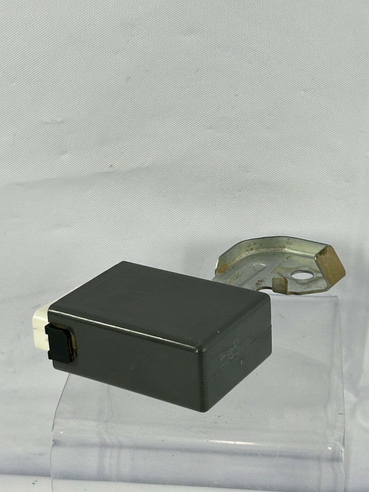 2003-2005 Toyota Tundra Double Cab Power Window Glass Relay 85930-34010 OEM