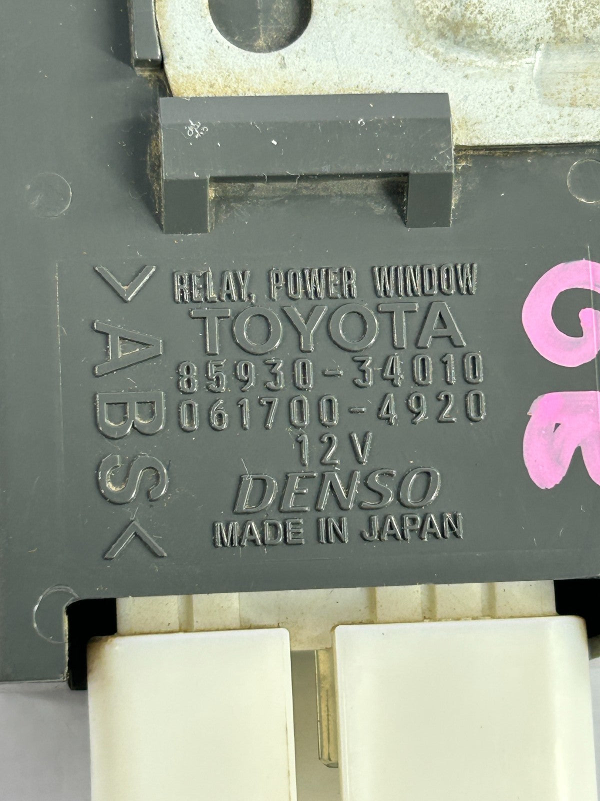 2003-2005 Toyota Tundra Double Cab Power Window Glass Relay 85930-34010 OEM