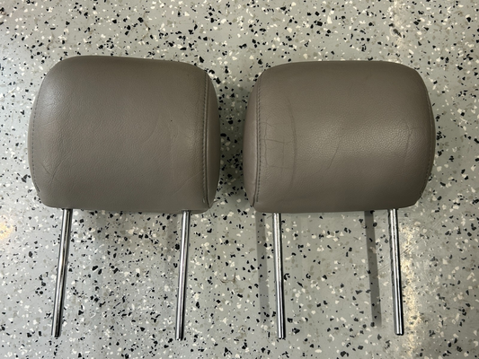 2004-2007 Toyota Sequoia Front Left/Right Headrest Head Rest Gray Leather OEM