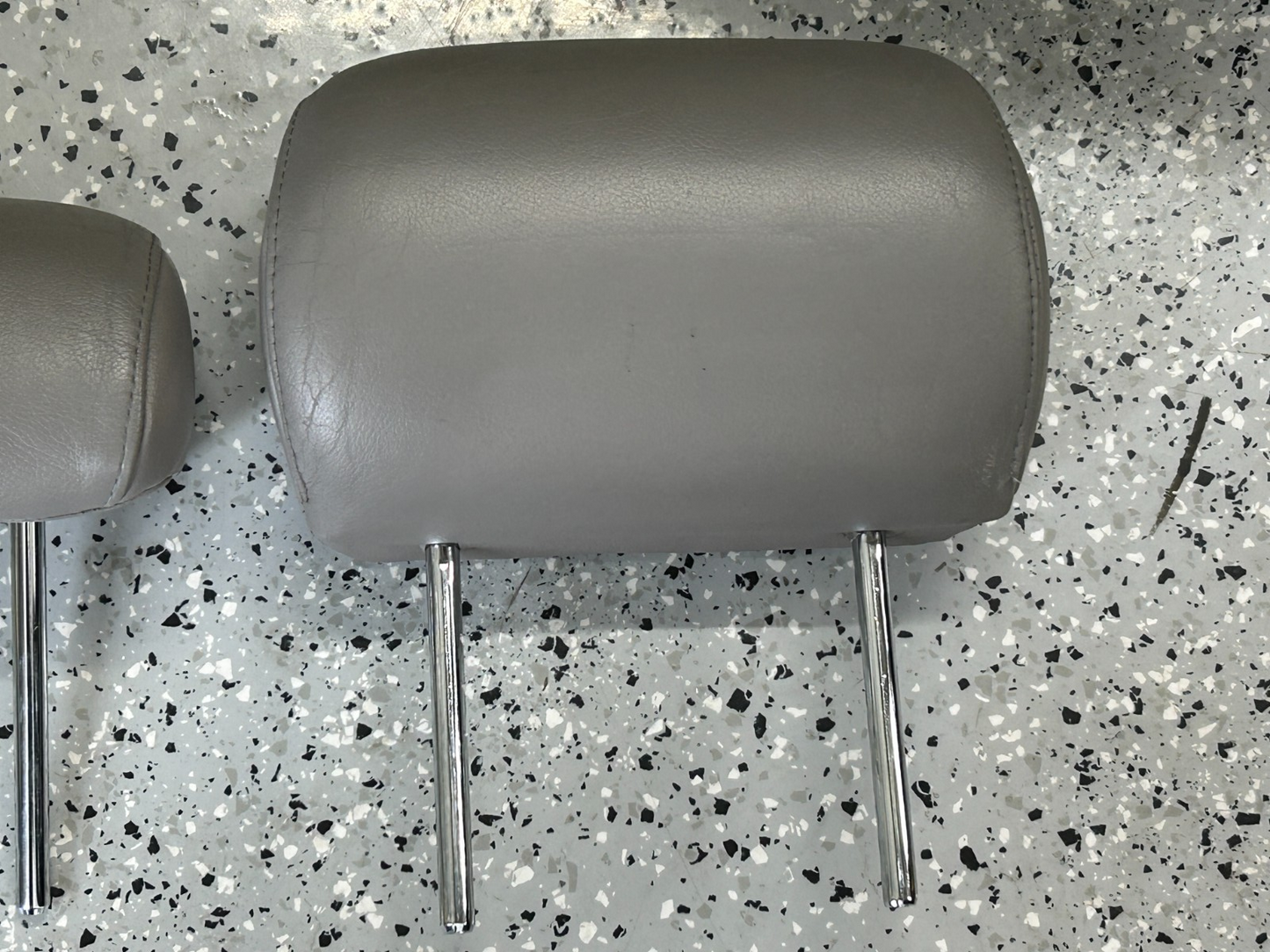 2001-2007 Toyota Sequoia Rear 2nd Row Headrest Head Rest Gray Leather OEM