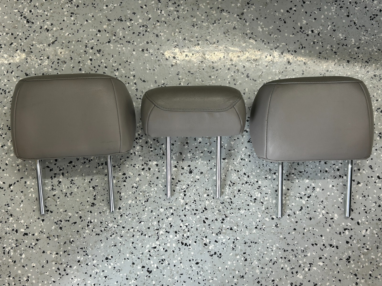 2001-2007 Toyota Sequoia Rear 2nd Row Headrest Head Rest Gray Leather OEM