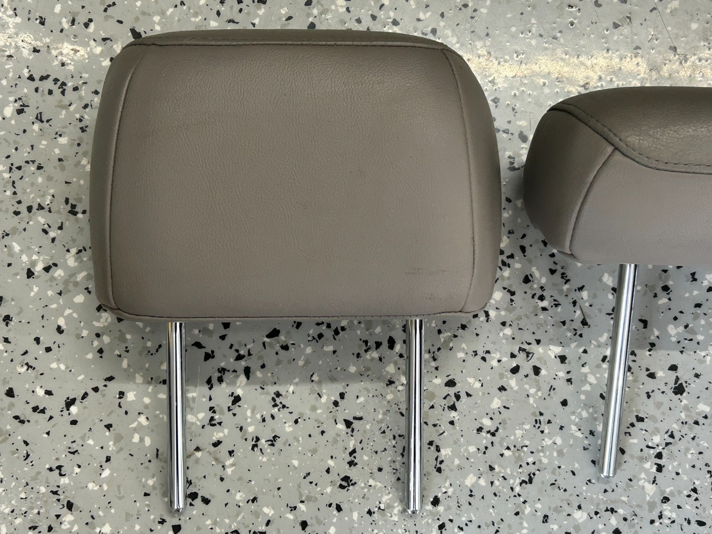 2001-2007 Toyota Sequoia Rear 2nd Row Headrest Head Rest Gray Leather OEM