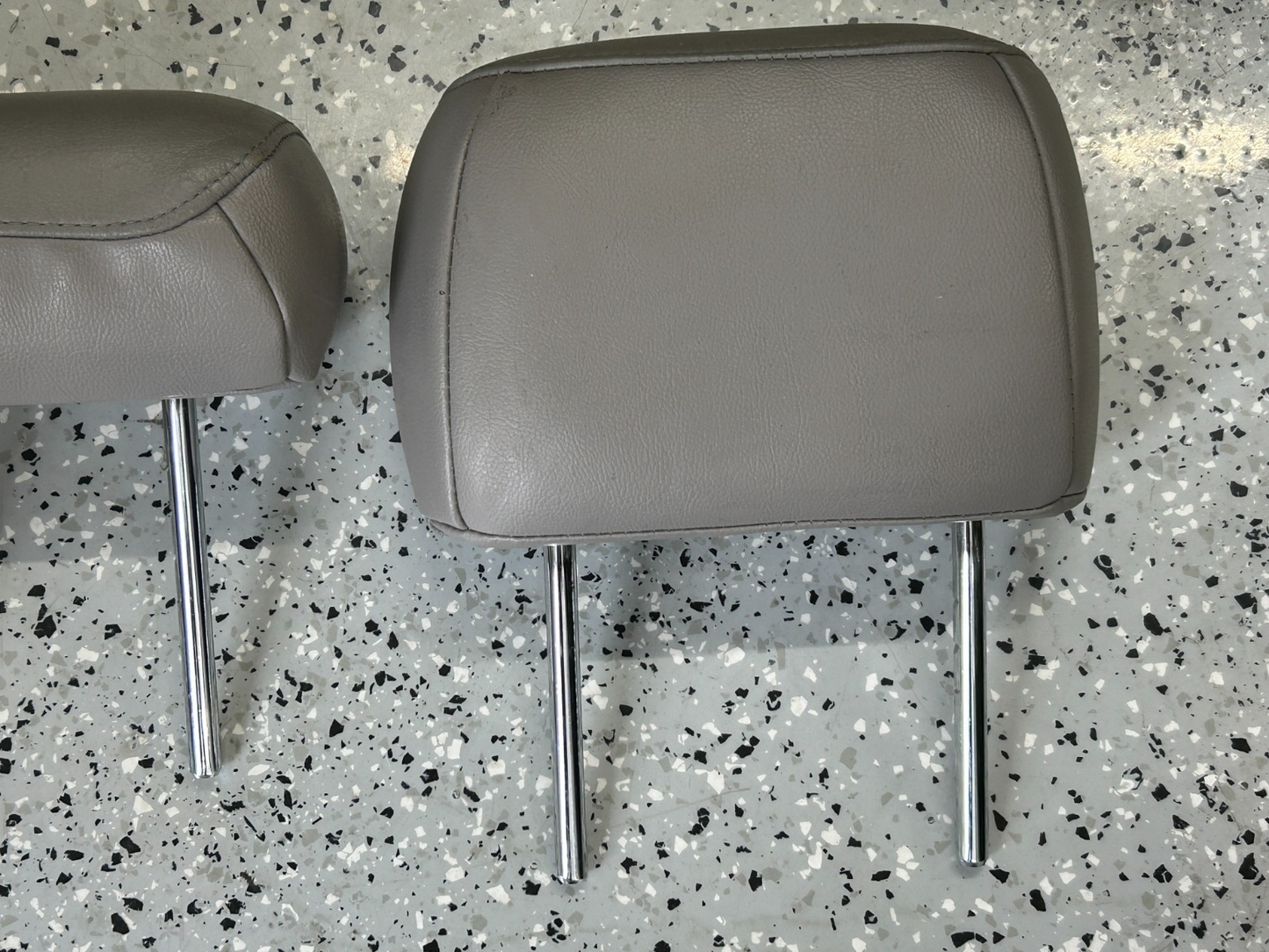 2001-2007 Toyota Sequoia Rear 2nd Row Headrest Head Rest Gray Leather OEM