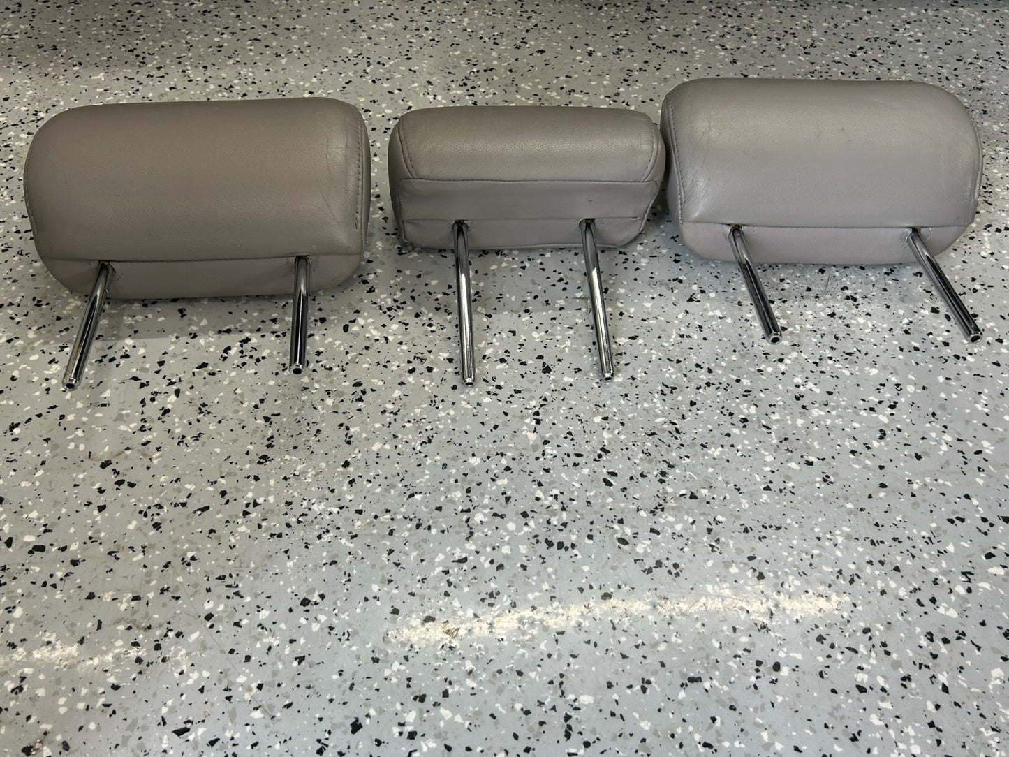 2001-2007 Toyota Sequoia Rear 2nd Row Headrest Head Rest Gray Leather OEM