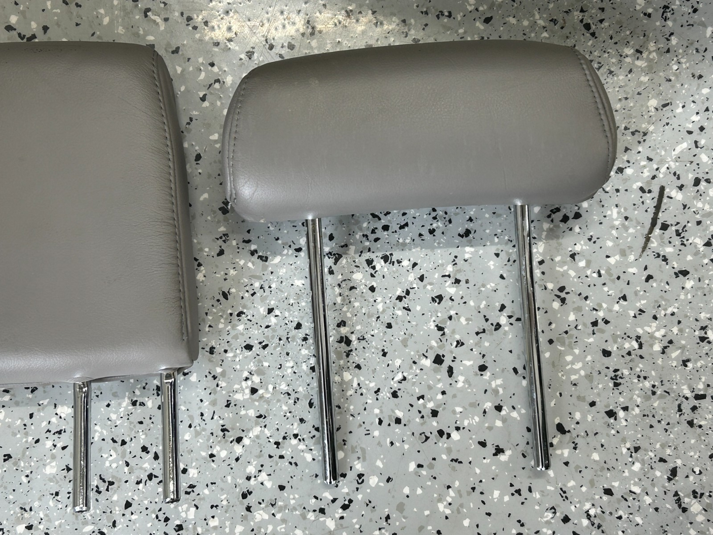 2001-2007 Toyota Sequoia Rear Third Row Headrest Head Rest Gray Leather OEM