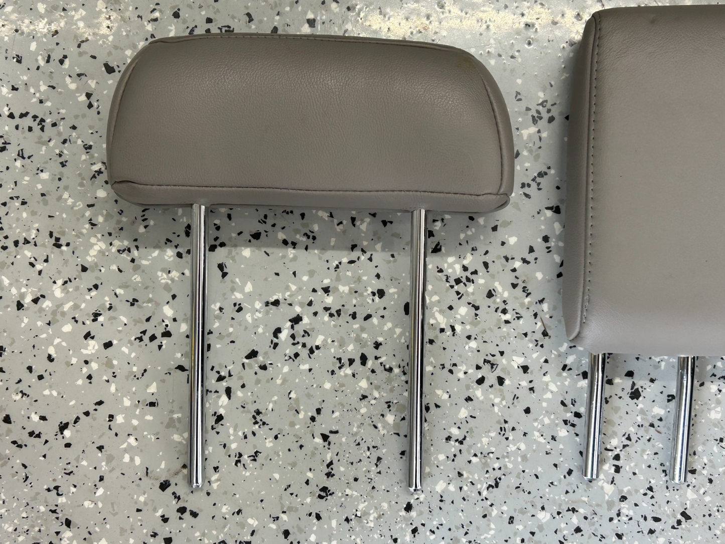 2001-2007 Toyota Sequoia Rear Third Row Headrest Head Rest Gray Leather OEM