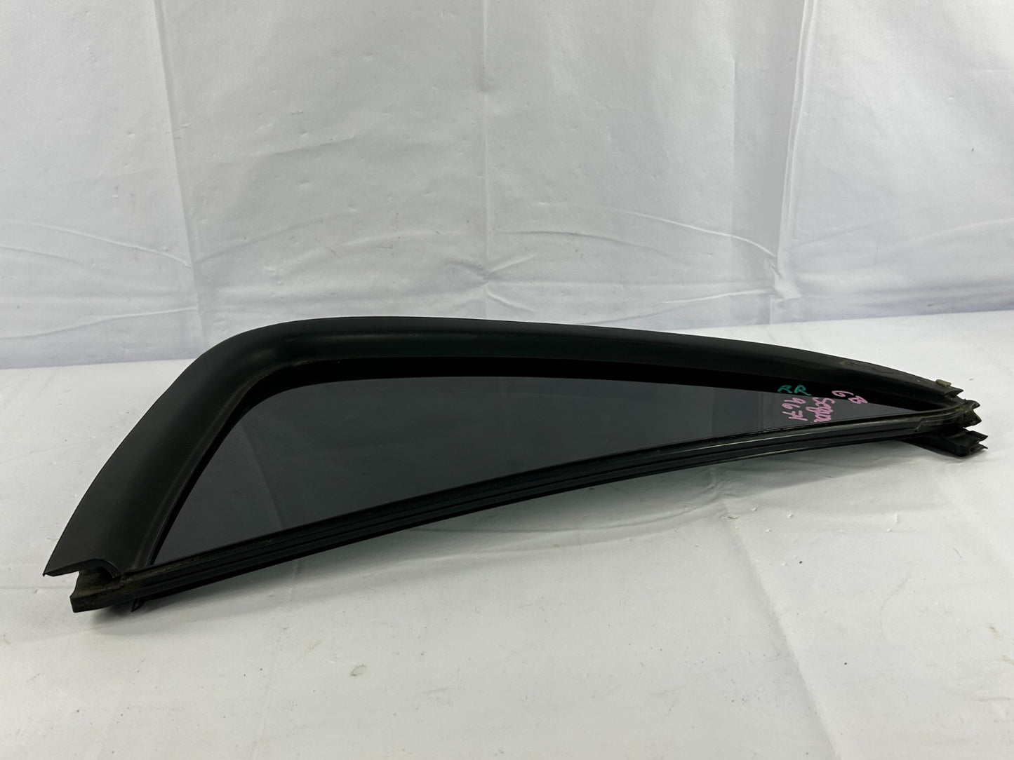 2001-2007 Toyota Sequoia Rear Right Door Quarter Window Glass OEM 68123-0C020