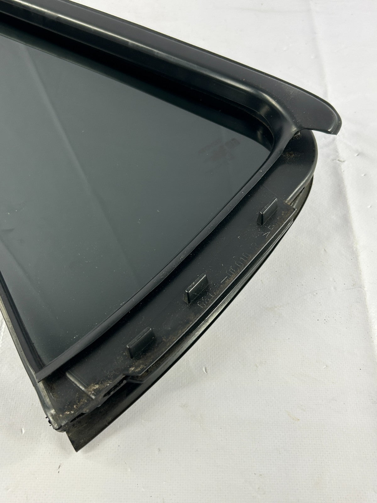 2001-2007 Toyota Sequoia Rear Right Door Quarter Window Glass OEM 68123-0C020