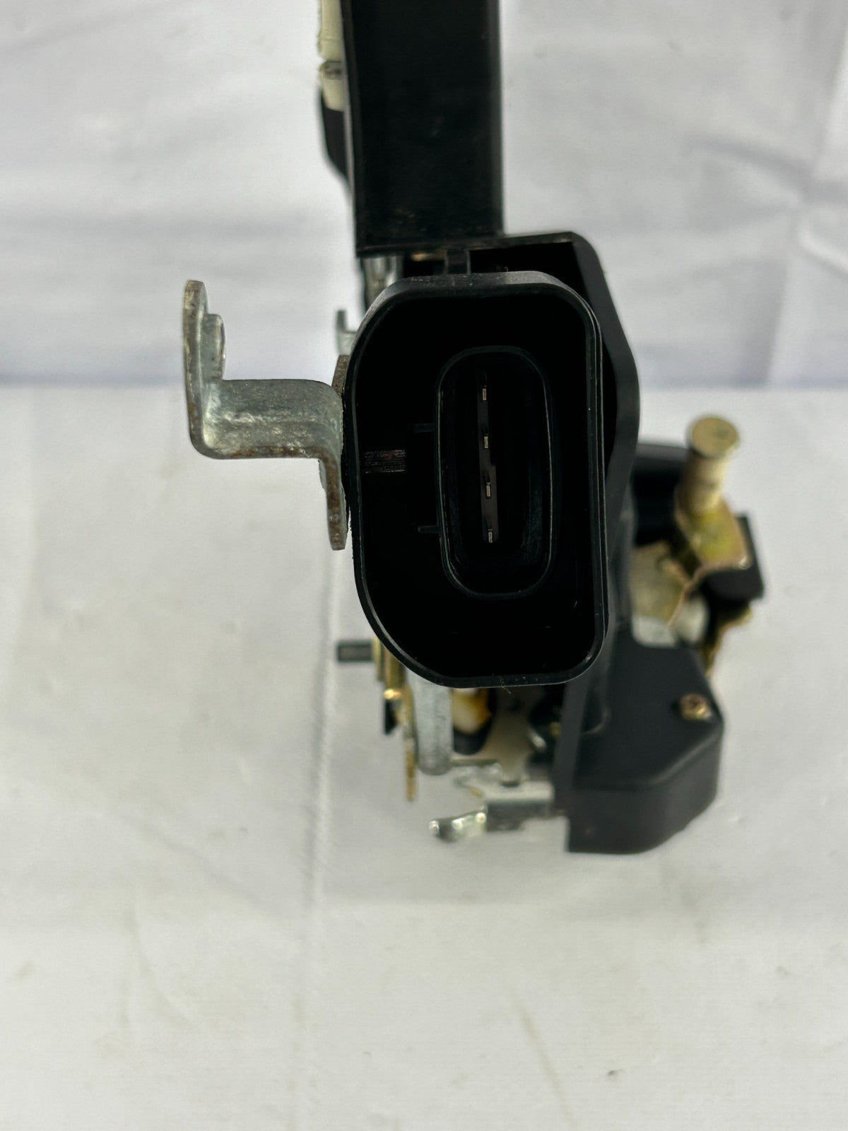01-07 Toyota Sequoia Rear Left Door Latch Lock Actuator OEM 69140-AC010