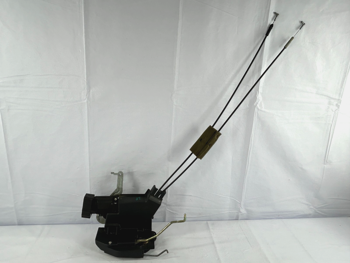 01-07 Toyota Sequoia Front Left Door Latch Lock Actuator OEM 69040-0C020