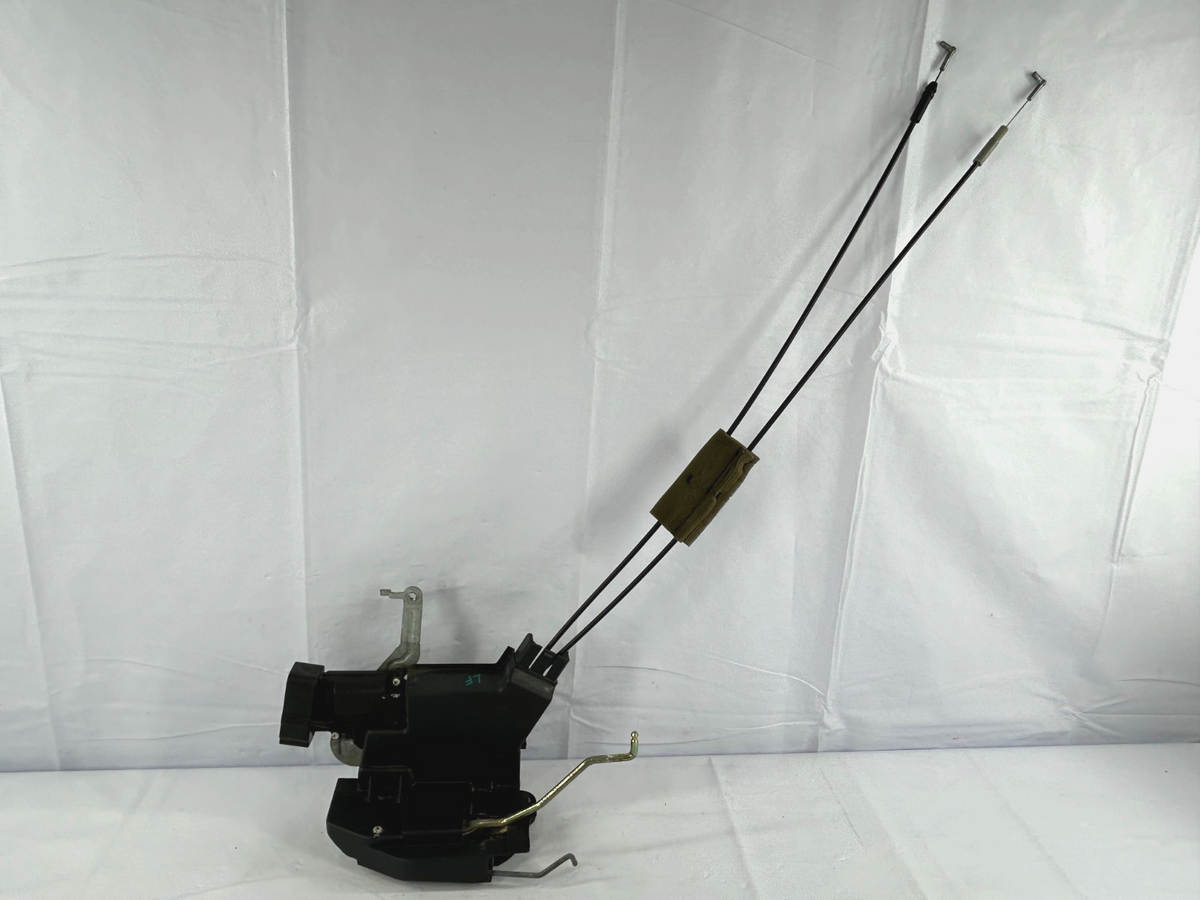 01-07 Toyota Sequoia Front Left Door Latch Lock Actuator OEM 69040-0C020