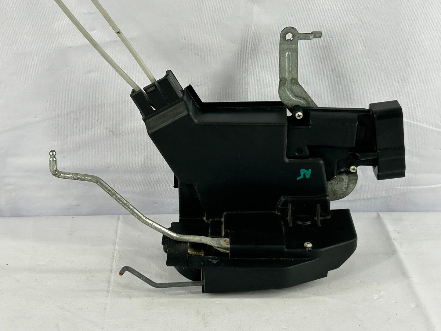 01-07 Toyota Sequoia Tundra Front Right Door Latch Lock Actuator OEM 69030-0C021