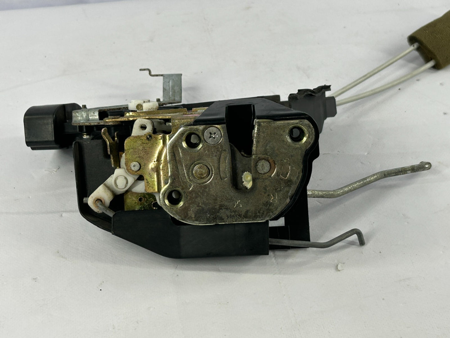 01-07 Toyota Sequoia Tundra Front Right Door Latch Lock Actuator OEM 69030-0C021