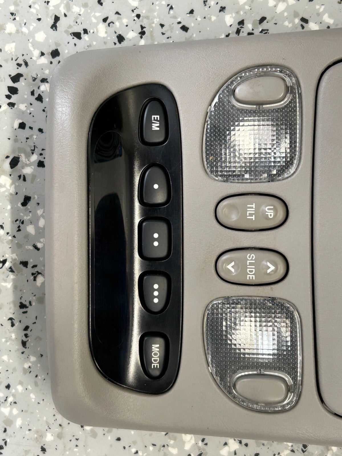 2004-2007 Toyota Sequoia Overhead Dome Map Light Gray Sunroof OEM 63650-0C100-B0