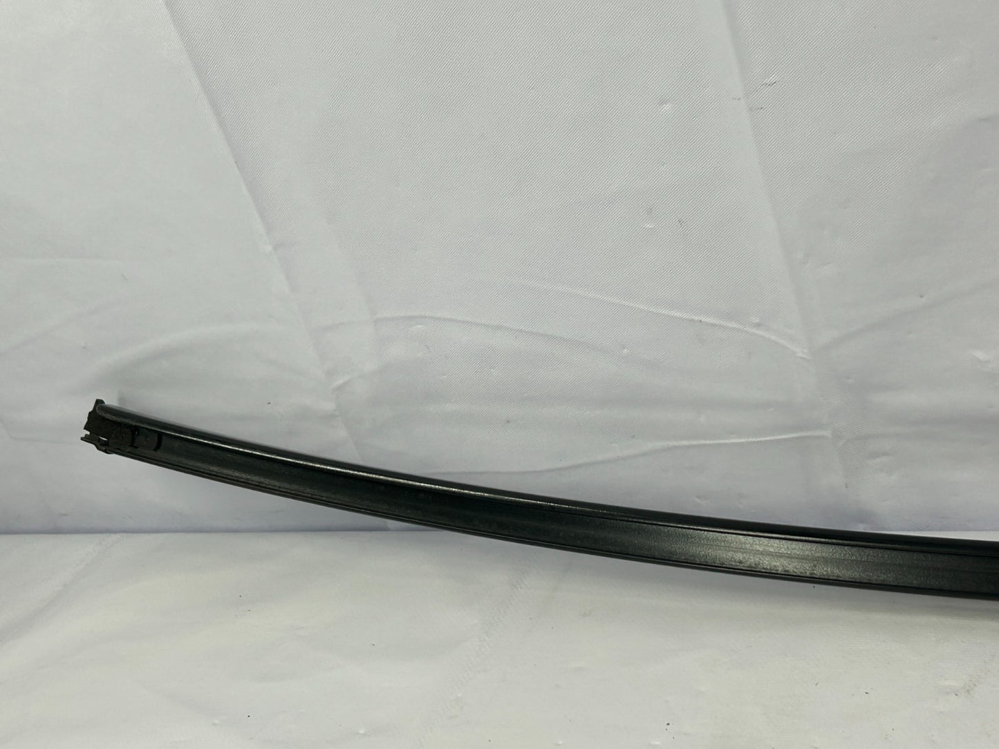 01-07 Toyota Sequoia Rear Left Door Window Glass Guide Channel Division Bar OEM