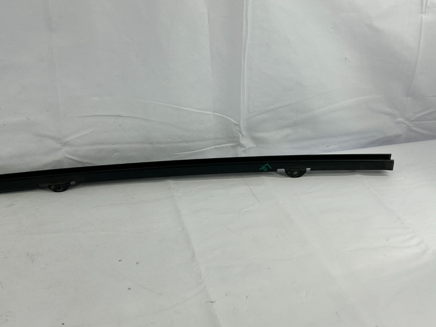 01-07 Toyota Sequoia Rear Left Door Window Glass Guide Channel Division Bar OEM