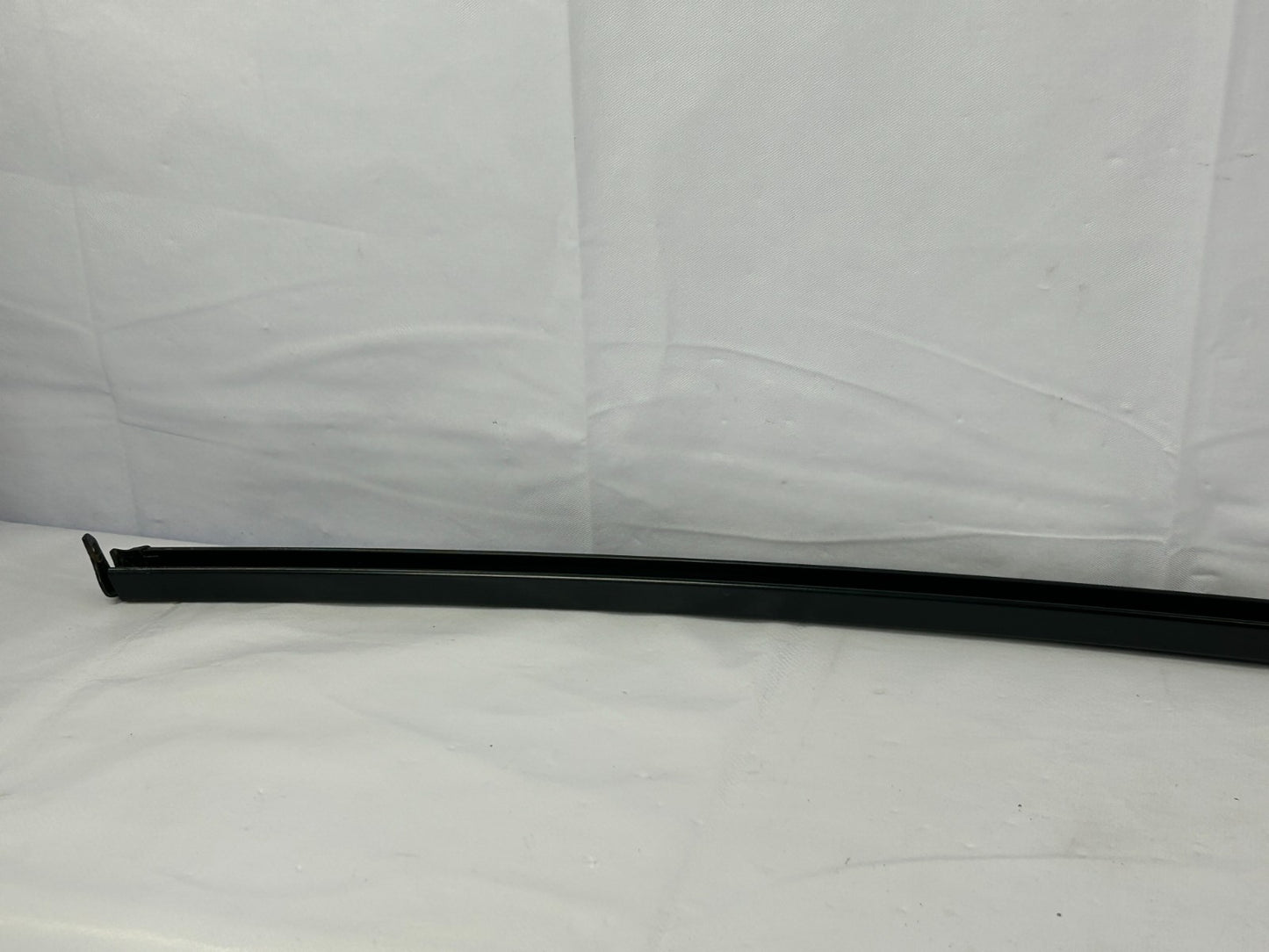 01-07 Toyota Sequoia Rear Left Door Window Glass Guide Channel Division Bar OEM