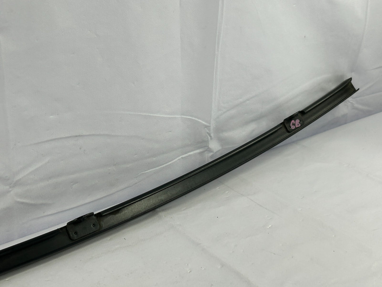 01-07 Toyota Sequoia Rear Left Door Window Glass Guide Channel Division Bar OEM