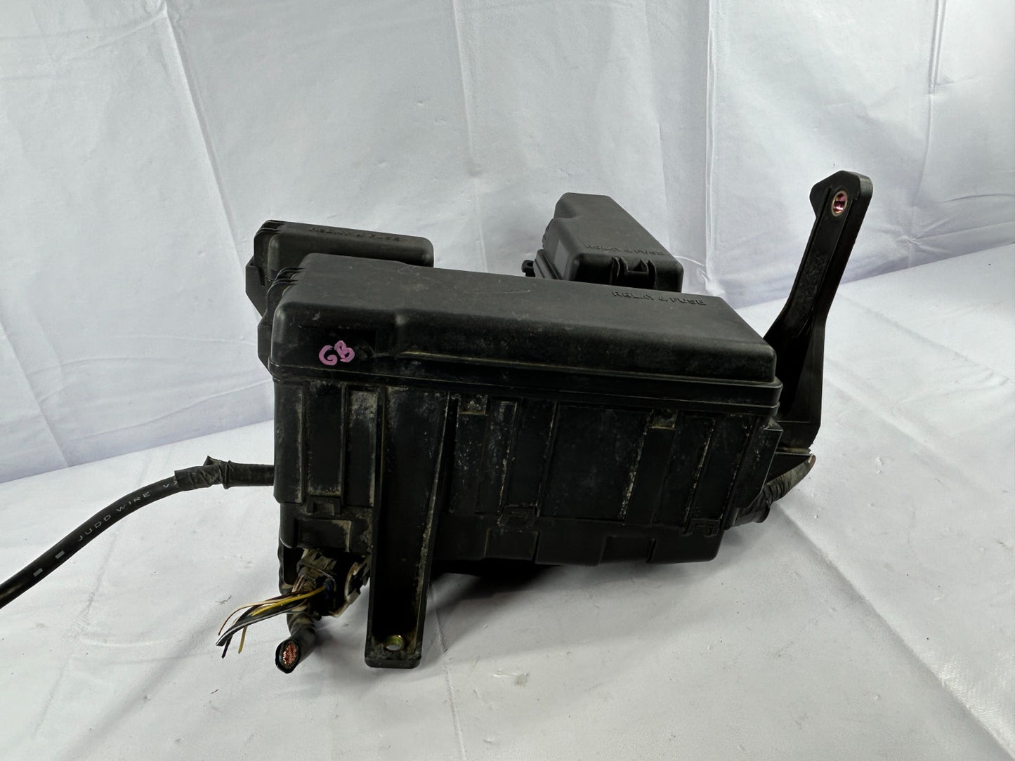 04-07 Toyota Sequoia Engine Compartment Fuse Box Junction Relay OEM 82720-0C012