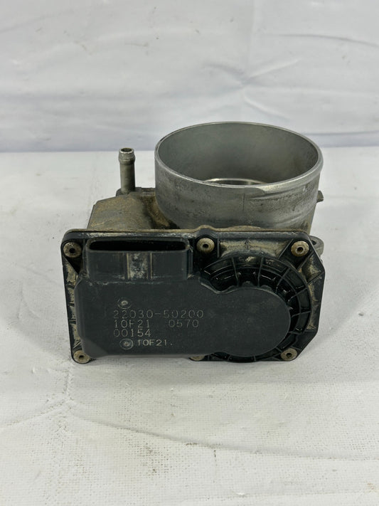 2004-2007 Toyota Sequoia Throttle Body Valve OEM 22030-50200