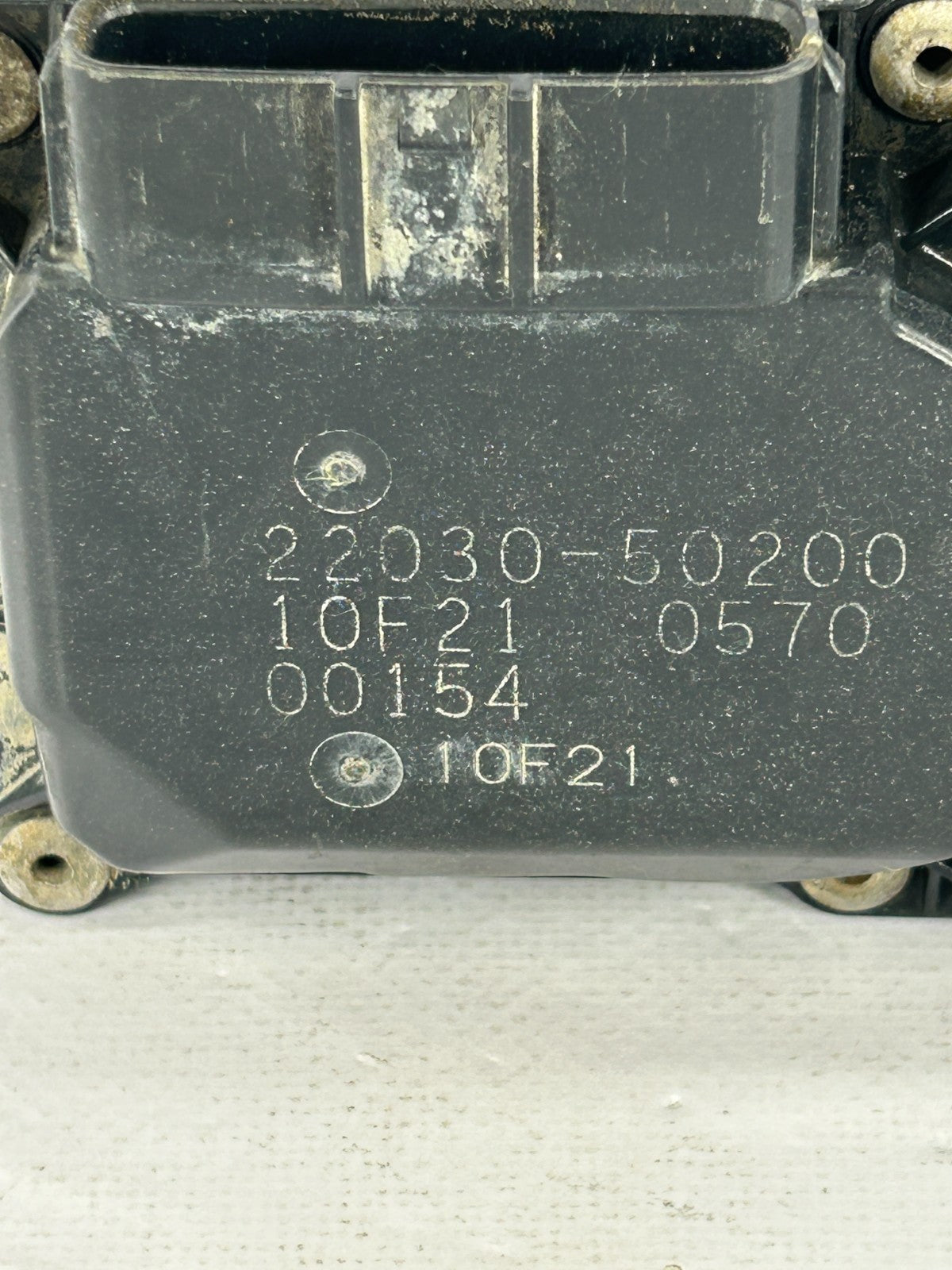 2004-2007 Toyota Sequoia Throttle Body Valve OEM 22030-50200