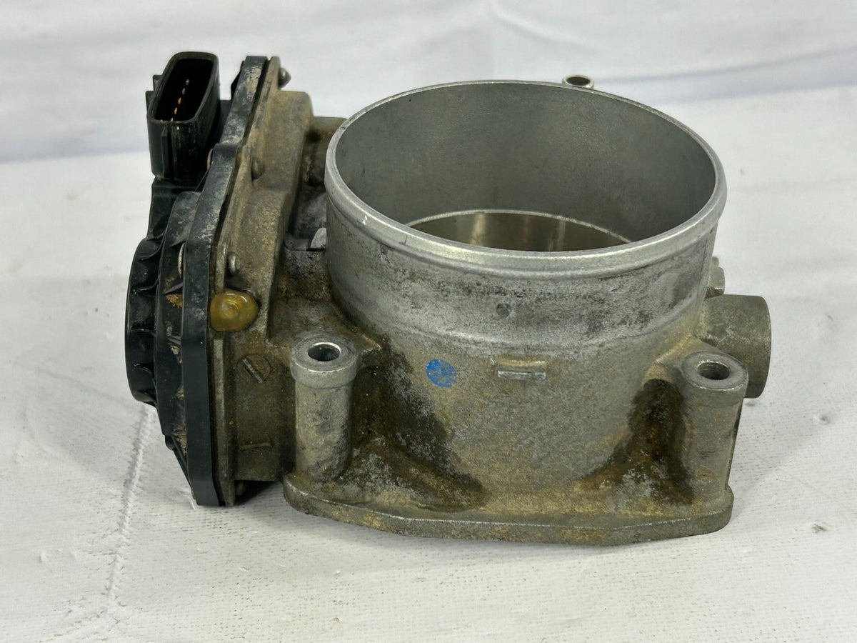 2004-2007 Toyota Sequoia Throttle Body Valve OEM 22030-50200